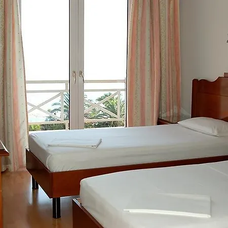Porto Eda Sarandë