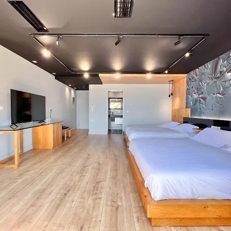 ホテル Porto Eda Sarandë