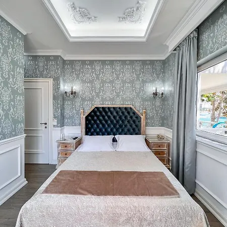 ホテル Porto Eda 3*