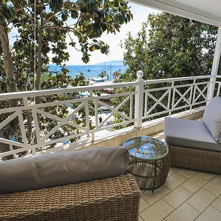 Porto Eda ホテル Sarandë